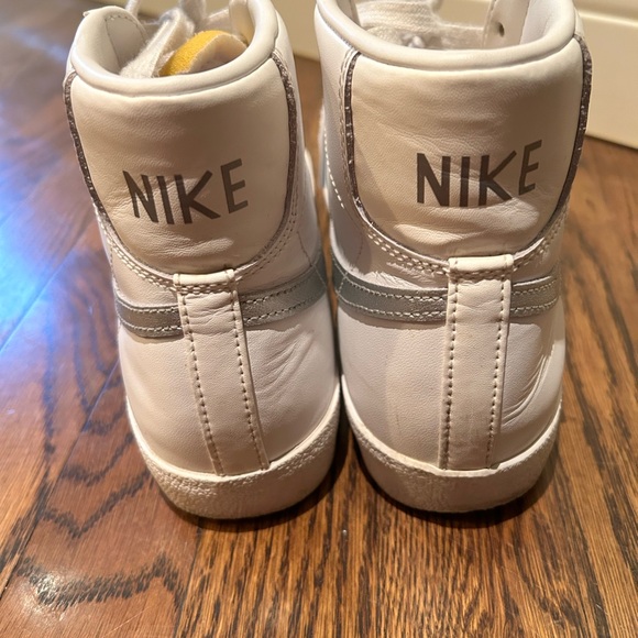 Nike Blazer Hightop Sneakers - Picture 5 of 5
